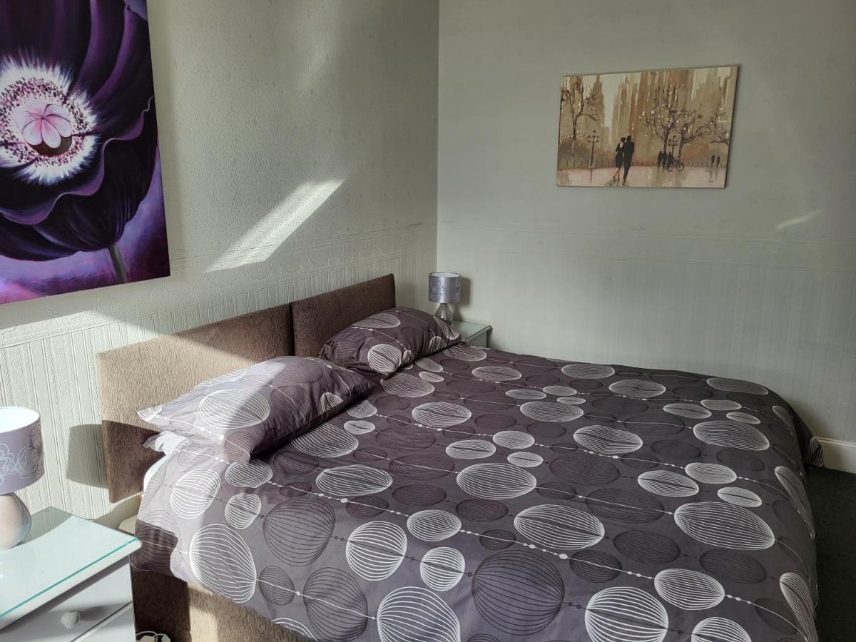 Bed and Breakfast Macbeth Arms Lumphanan Экстерьер фото